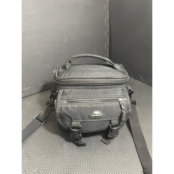 Canon EOS Rebel XS DS126191 Camera w/ EFS 18-55mm Lens + Charger + Case - Picture 12 of 12